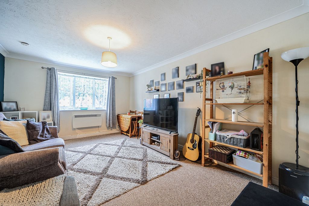 Property photo 2 of 17 1479140-1-6A317Ff...