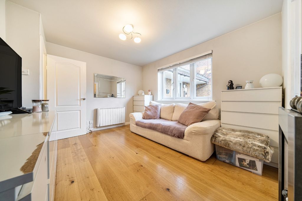 Property photo 2 of 9 4576124