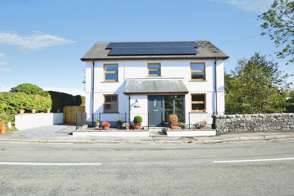 Property photo 1 of 54