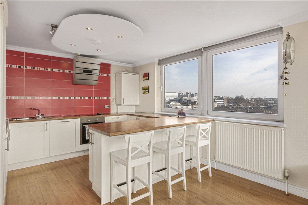 Property photo 2 of 12 Kitchen