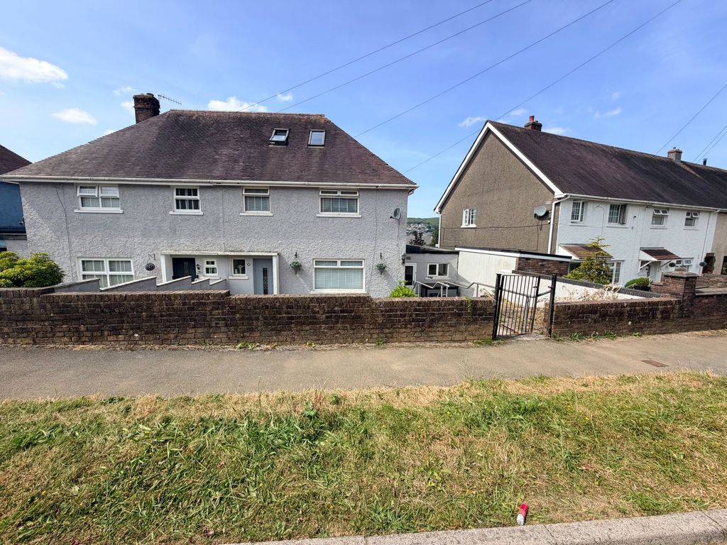 Property photo 1 of 37