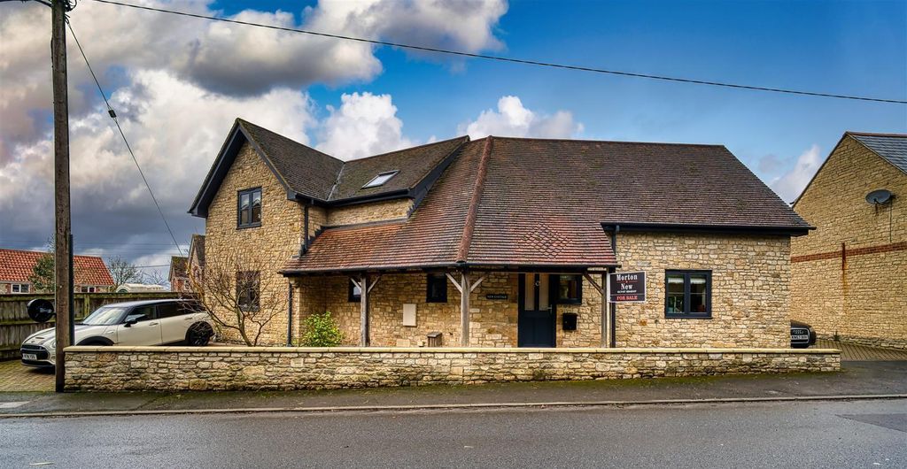 Property photo 1 of 9 Front