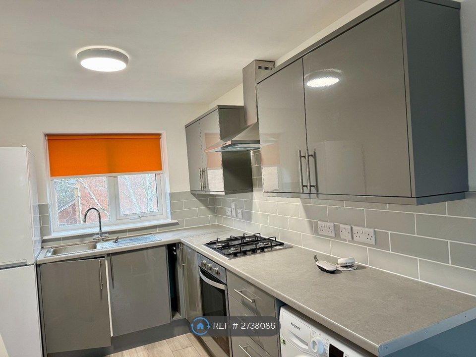 Property photo 3 of 14 Open Plan Kitchen