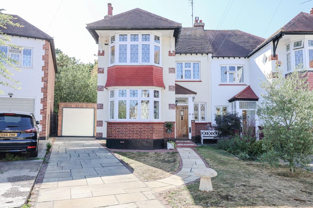 Property photo 1 of 27