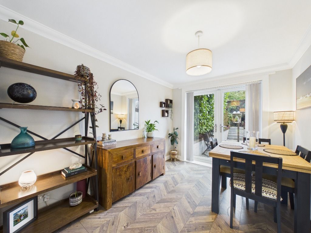 Property photo 2 of 24