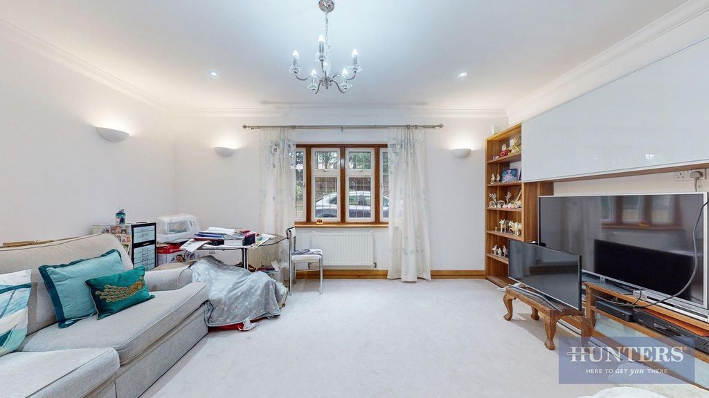 Property photo 3 of 28 Pramukh Krupa, Chorleywood Road - Suthdouck7Fbmojb