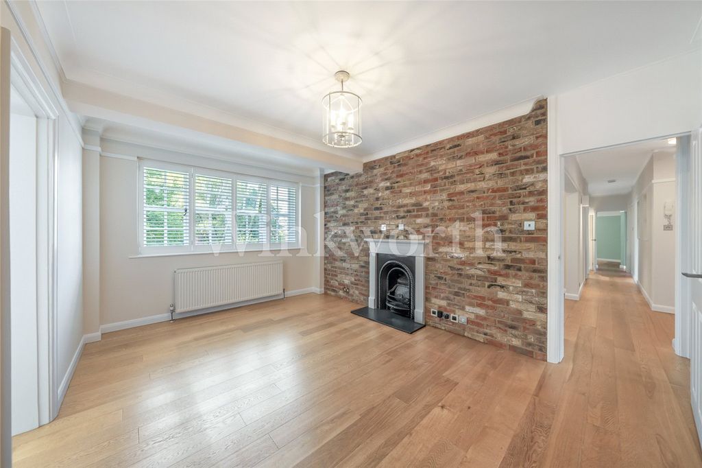 Property photo 3 of 17 Picture No. 14
