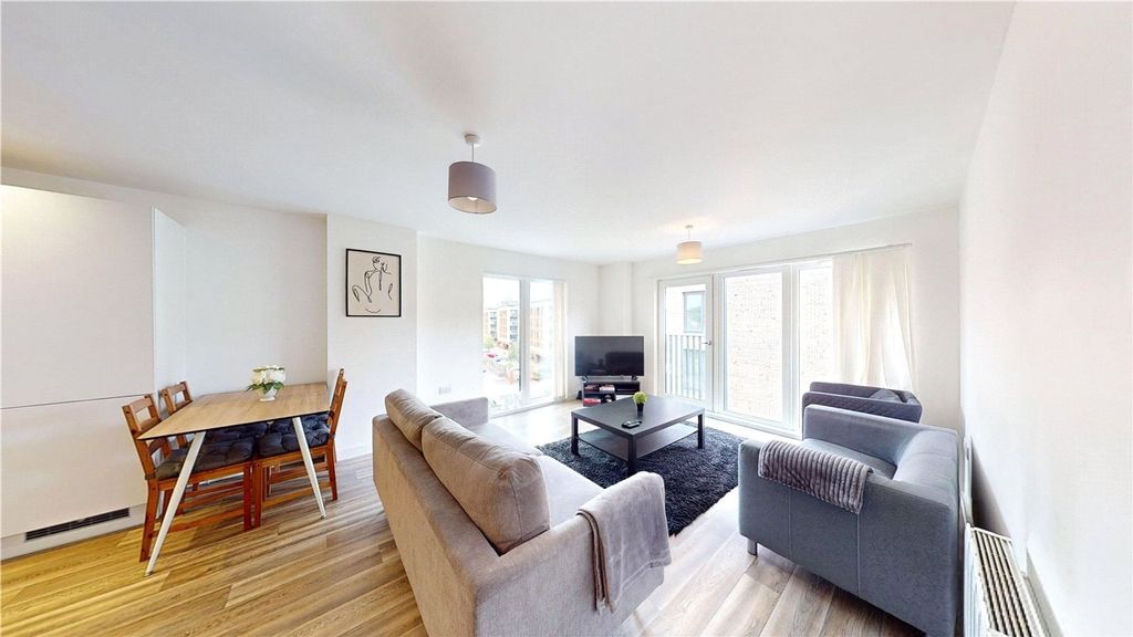 Property photo 1 of 9