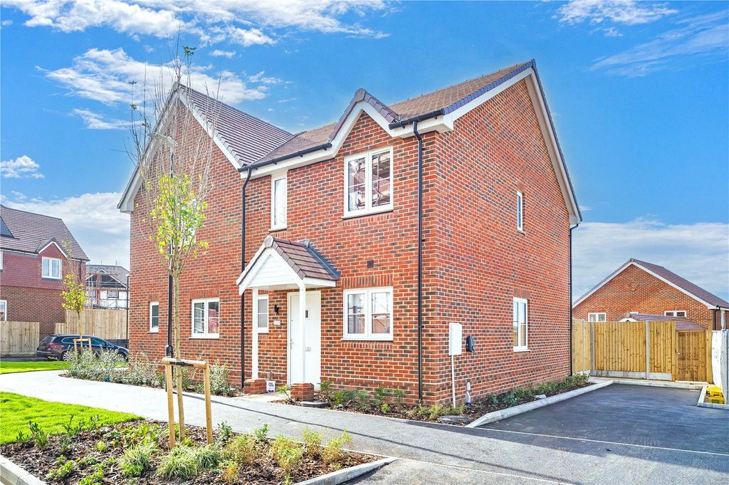 Property photo 1 of 8 External