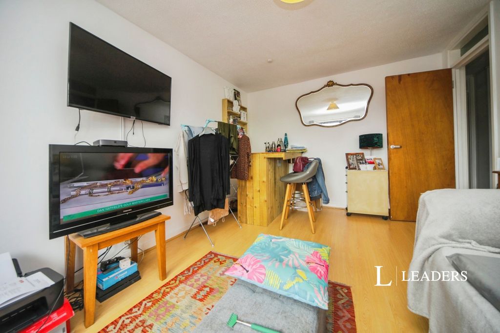 Property photo 2 of 9 Pbox-Img.Jpg