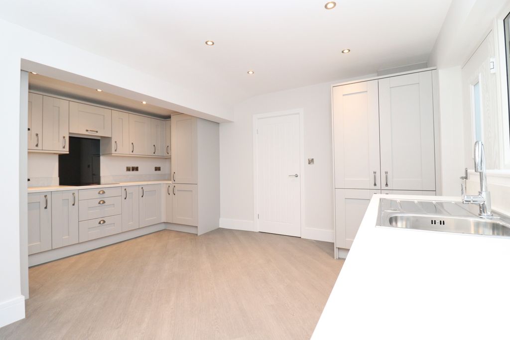 Property photo 2 of 16 Img_5298