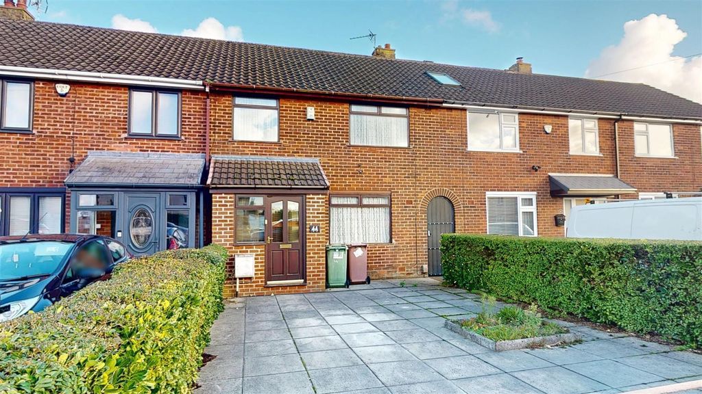 Property photo 1 of 17 Junction Road For Sale