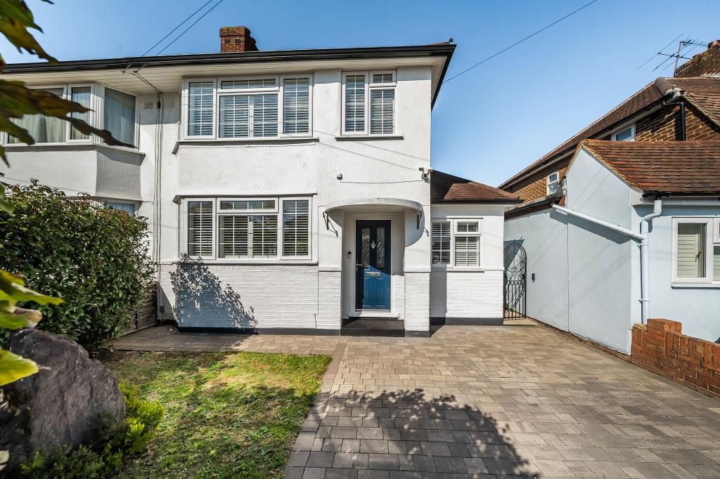 Property photo 1 of 19 External View