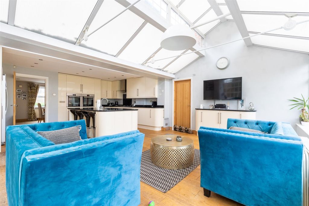 Property photo 3 of 23 38Hortonway-7.Jpg