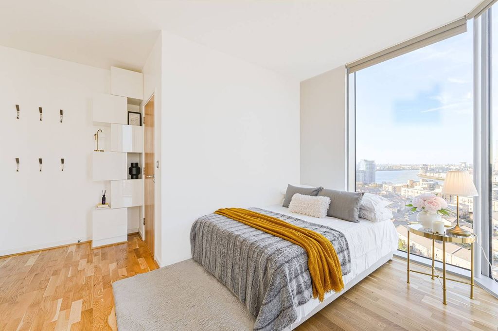 Property photo 3 of 32