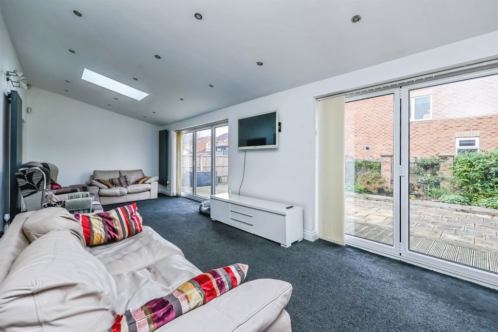 Property photo 3 of 30