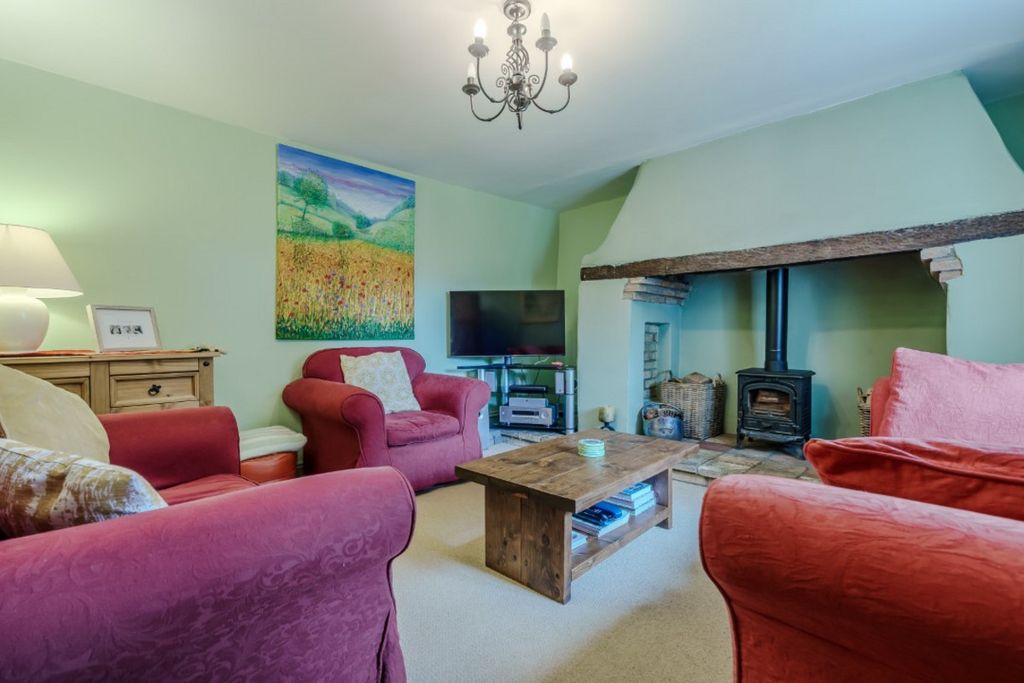 Property photo 3 of 24