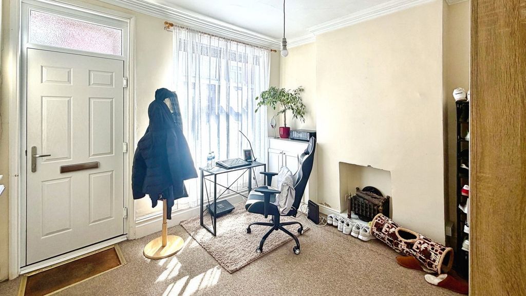 Property photo 3 of 15