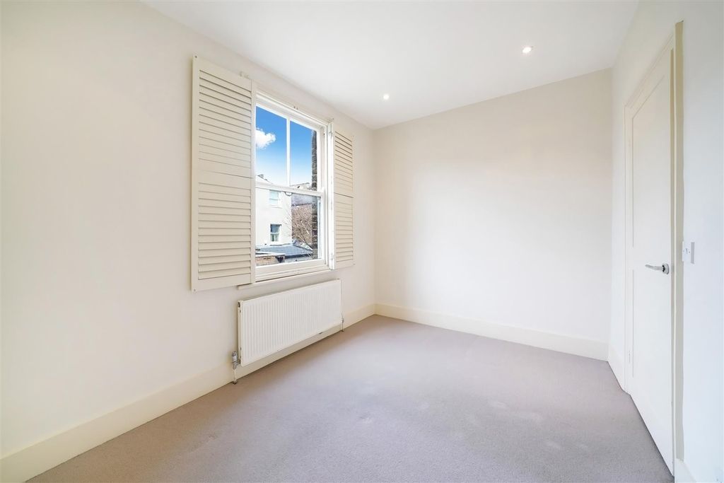 Property photo 2 of 11 Flat D, 20 Vera Road - F8Njlebyhdjmrsvyzn2N.Jpg