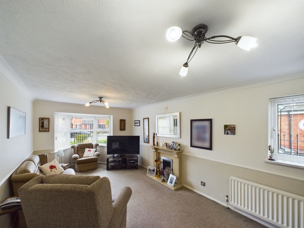 Property photo 3 of 18