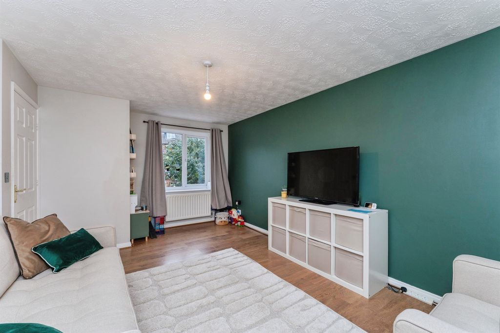 Property photo 3 of 14