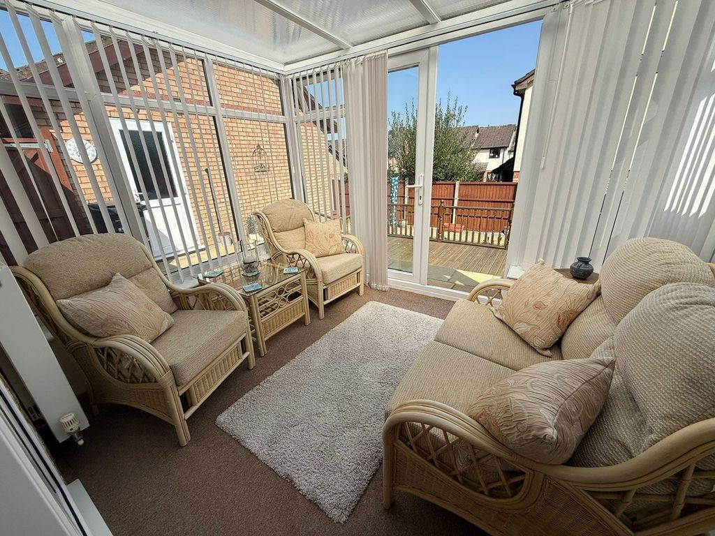Property photo 3 of 14 Conservatory