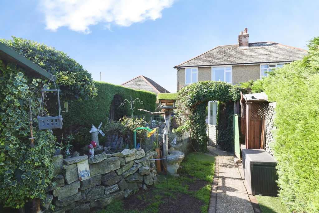 Property photo 2 of 16