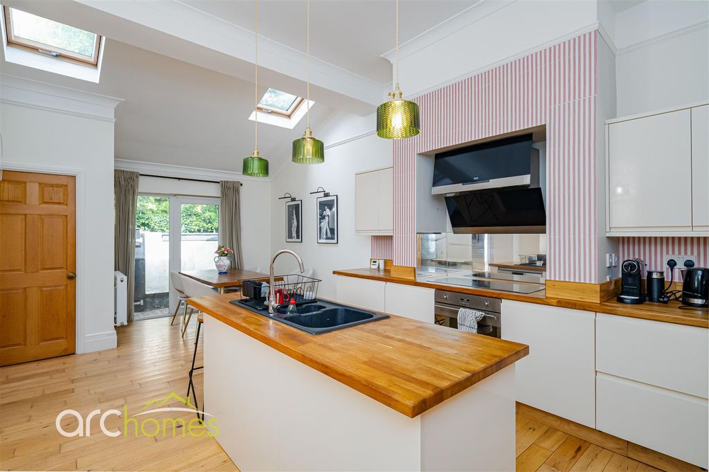 Property photo 3 of 27 Peel-7.Jpg