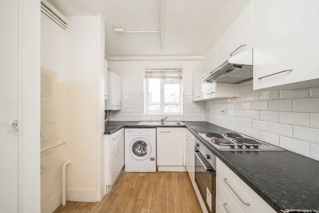 Property photo 3 of 4