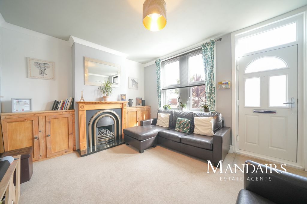 Property photo 3 of 17