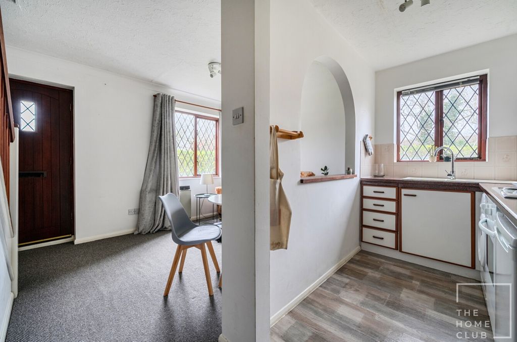 Property photo 3 of 13 89Cbe9c1-0083-4F9A-Ac1E-7Be5584F9Fbc