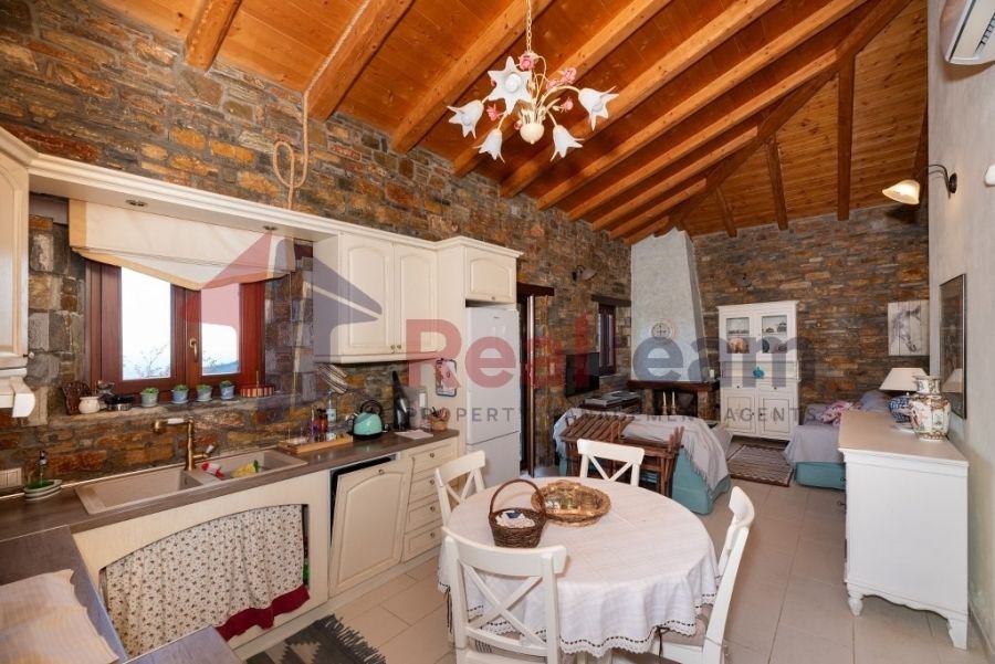 Property photo 1 of 25
