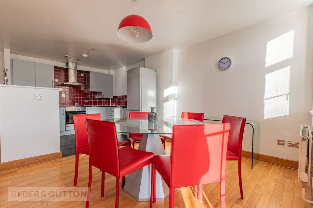 Property photo 1 of 19 Living Room