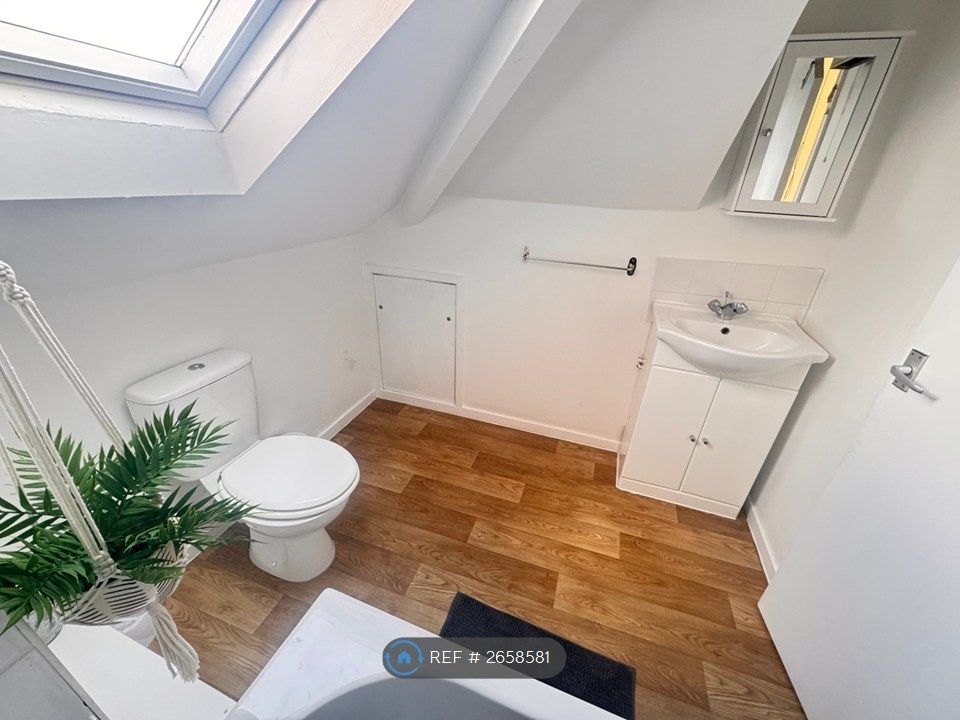 Property photo 3 of 21