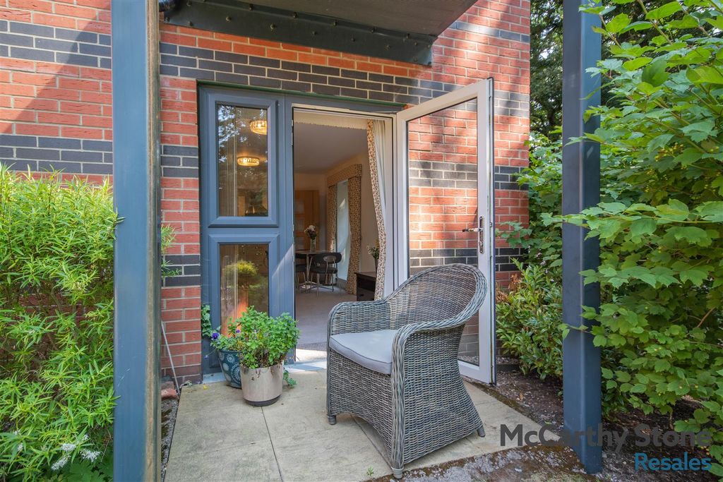 Property photo 2 of 20 8697595-Exterior02.Jpg