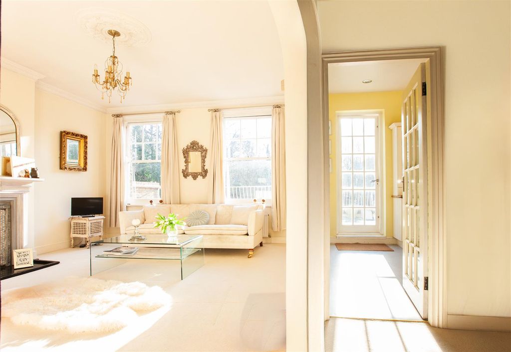 Property photo 3 of 12 Terrace.View.Jpg