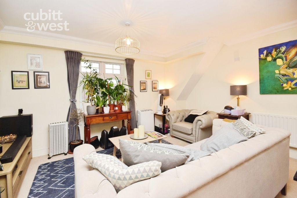 Property photo 1 of 10 4A4192F4-Dsc_4834