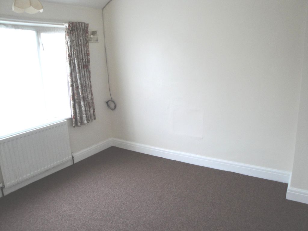 Property photo 2 of 7 Bed - 12 March 2010 12-45-08.Jpg