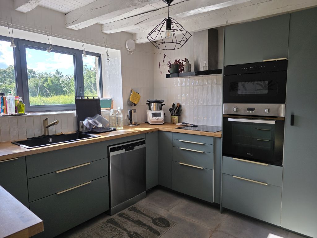 Property photo 3 of 30 Photo_c6561Af8561Db843Cf80Bd568536F65B