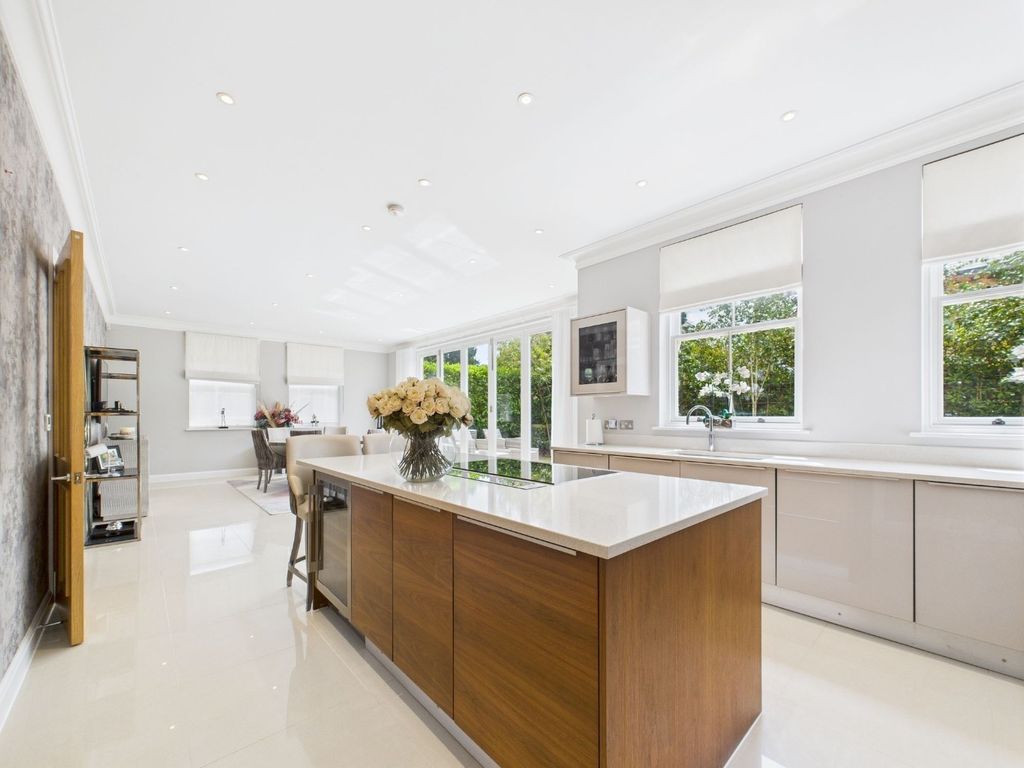 Property photo 2 of 29 5306082