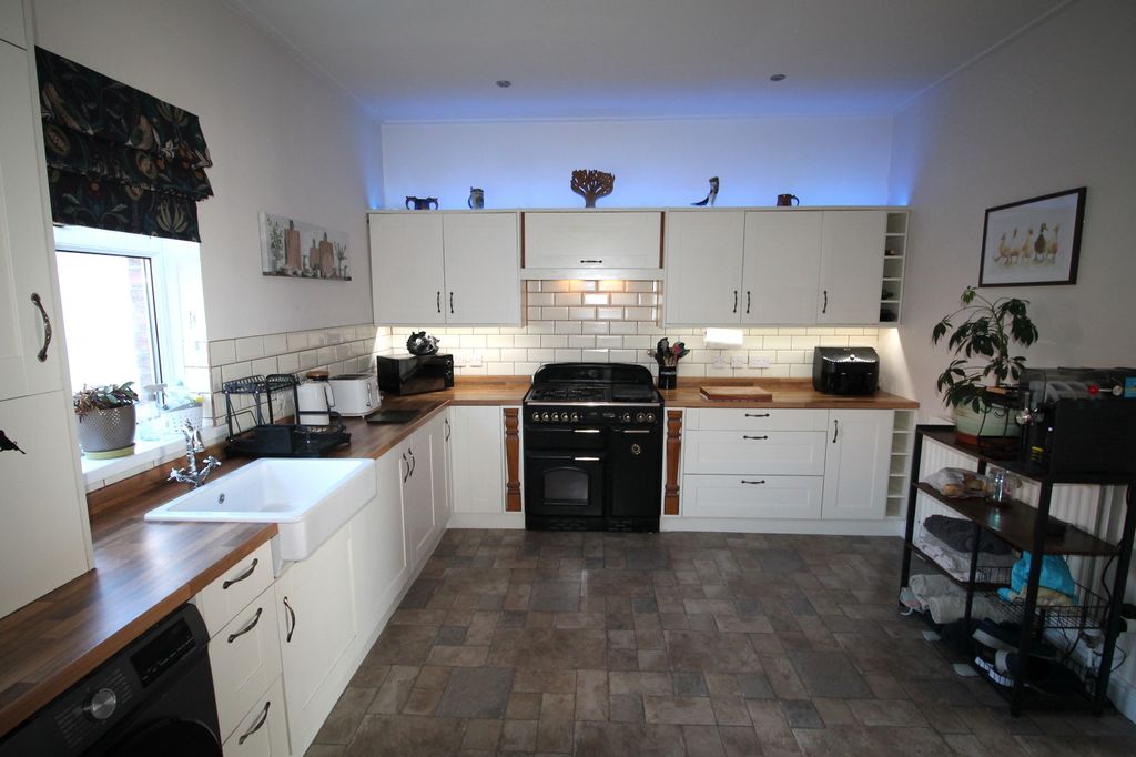 Property photo 3 of 19 Img_2647