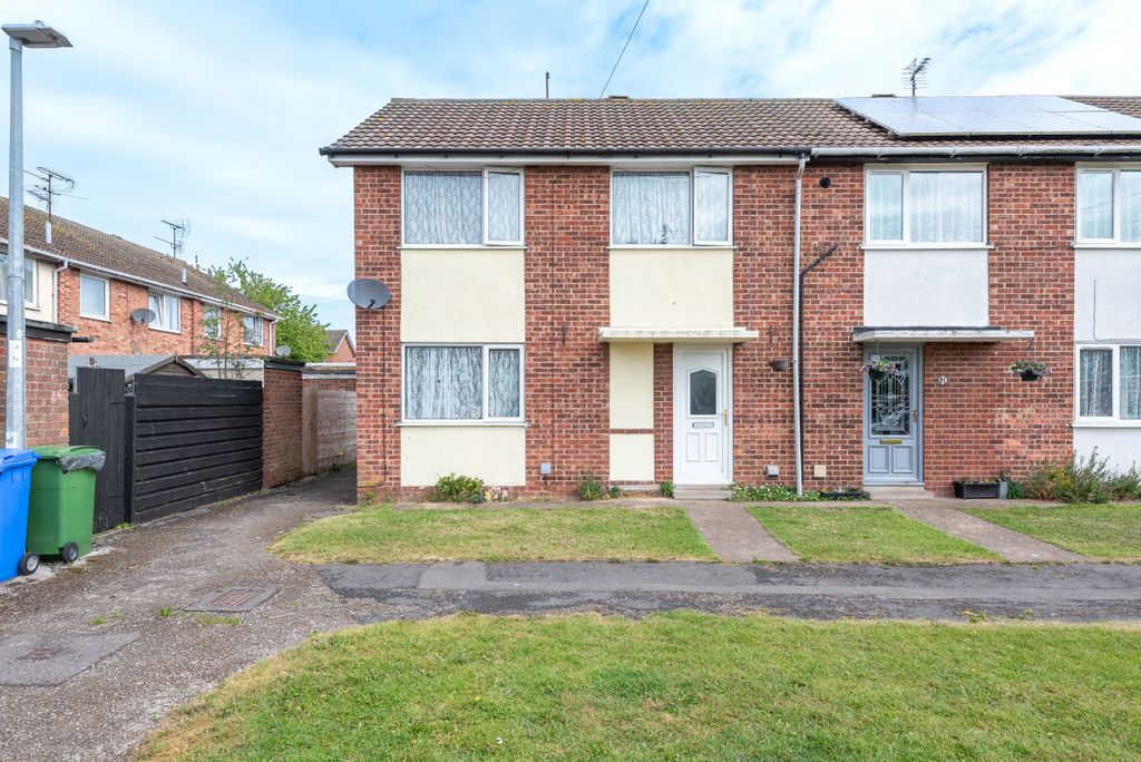 Property photo 1 of 32