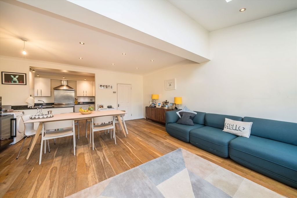 Property photo 3 of 7