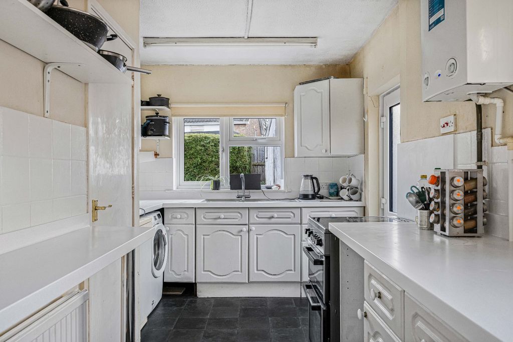 Property photo 3 of 12 Picture No. 11