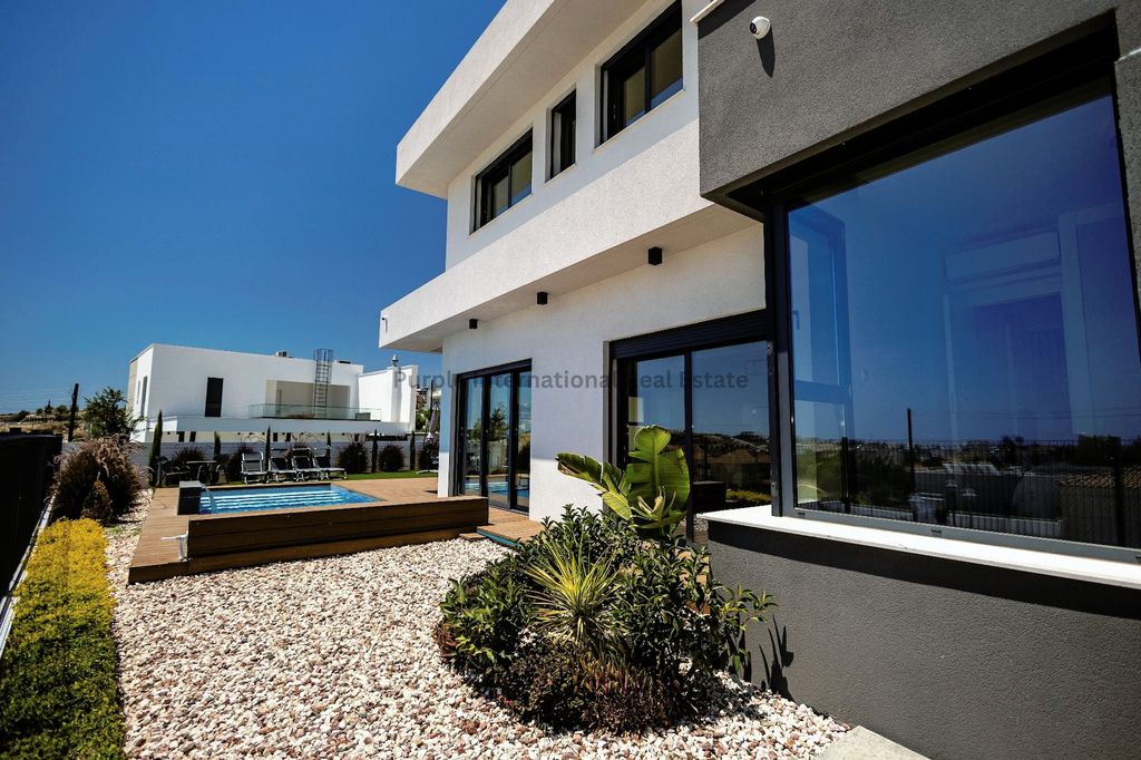 Property photo 1 of 49