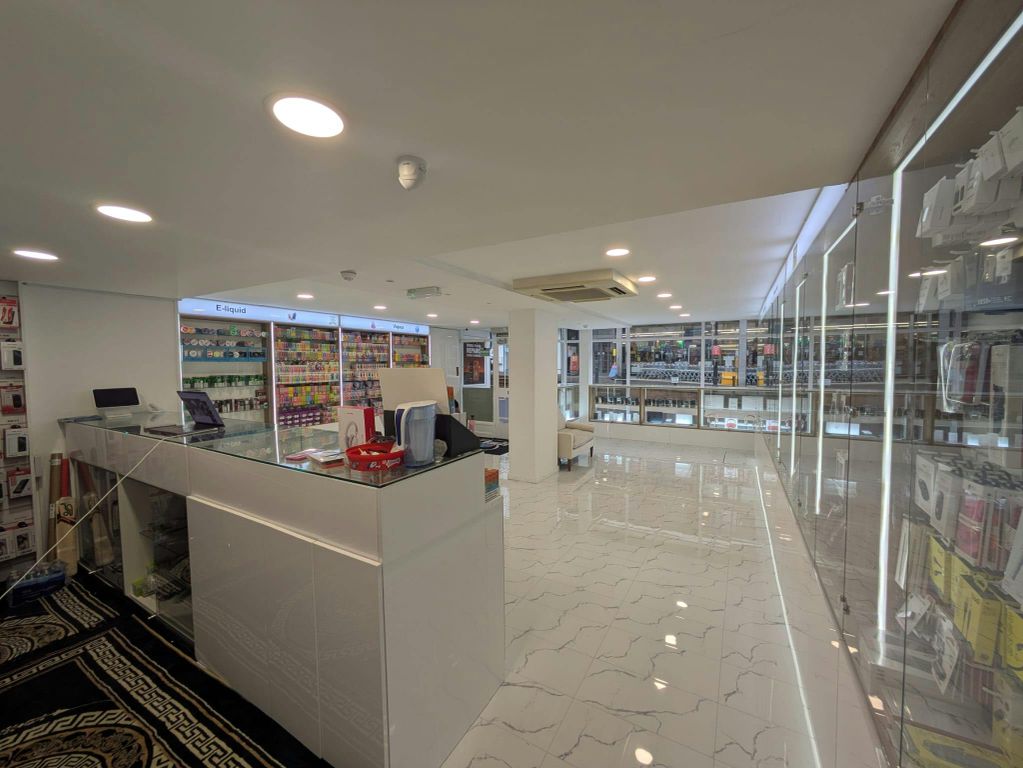 Property photo 3 of 8 1000065404.Jpg