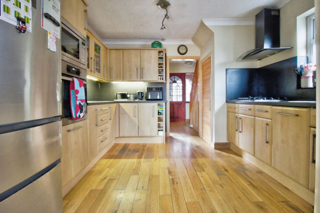 Property photo 3 of 27 19
