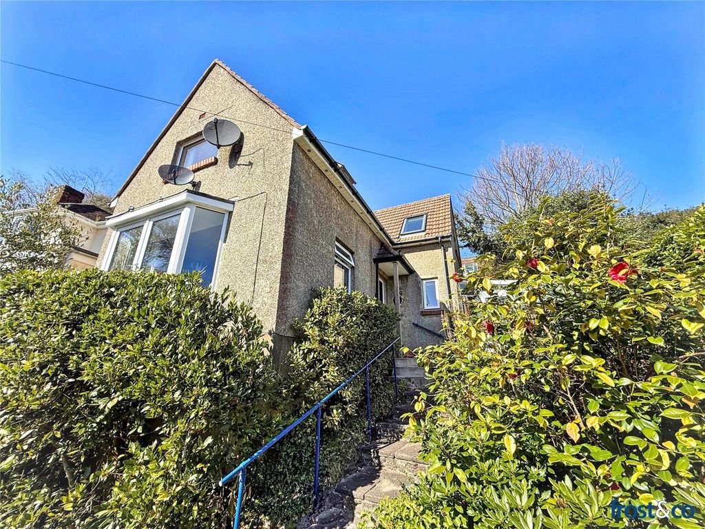 Property photo 1 of 16 Glen Road