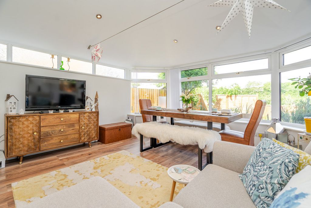 Property photo 2 of 46