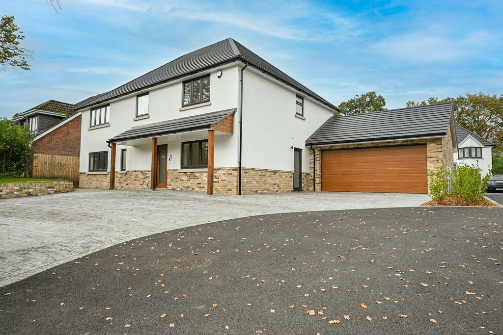 Property photo 1 of 21